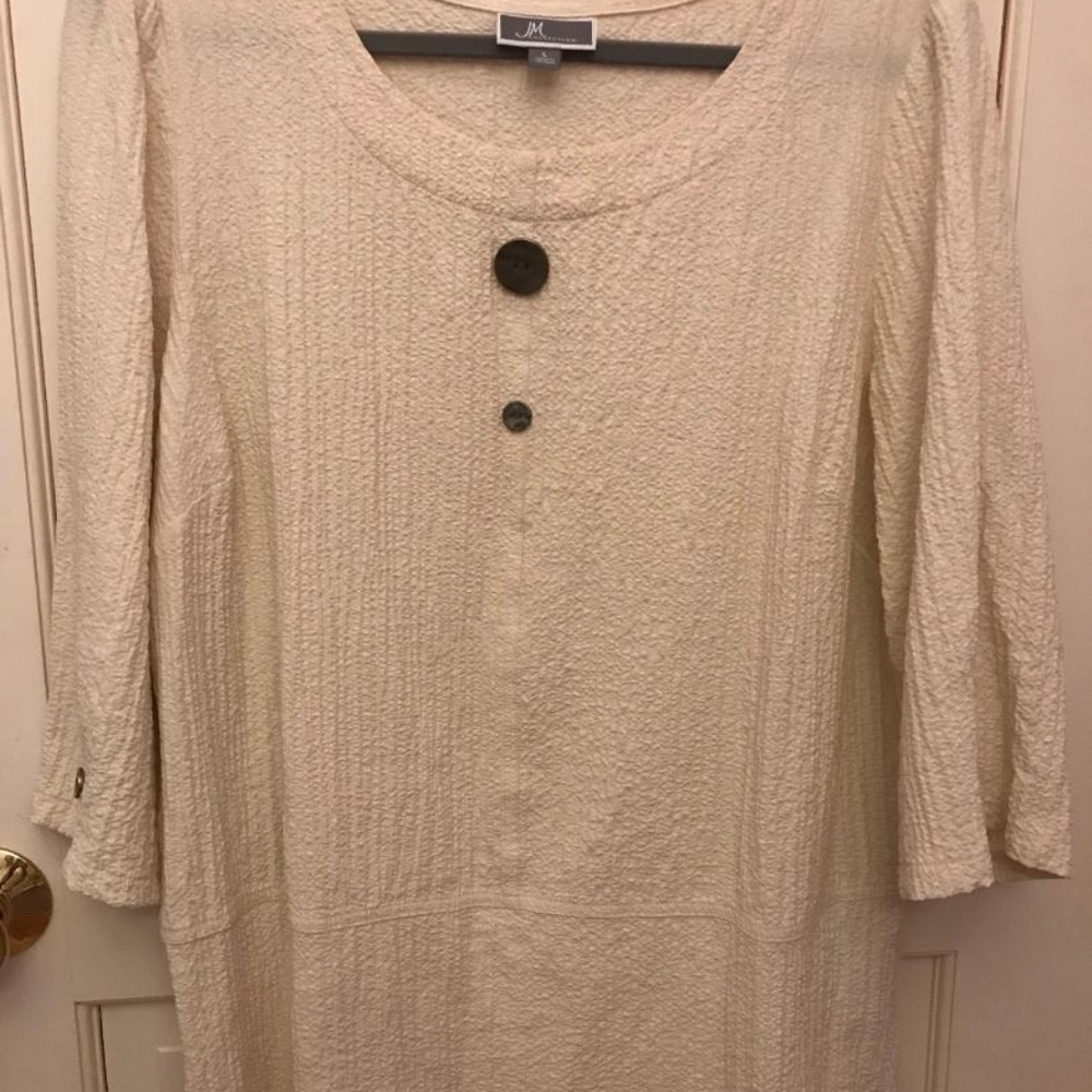 JM womens blouse ivory Size L. Nice!!